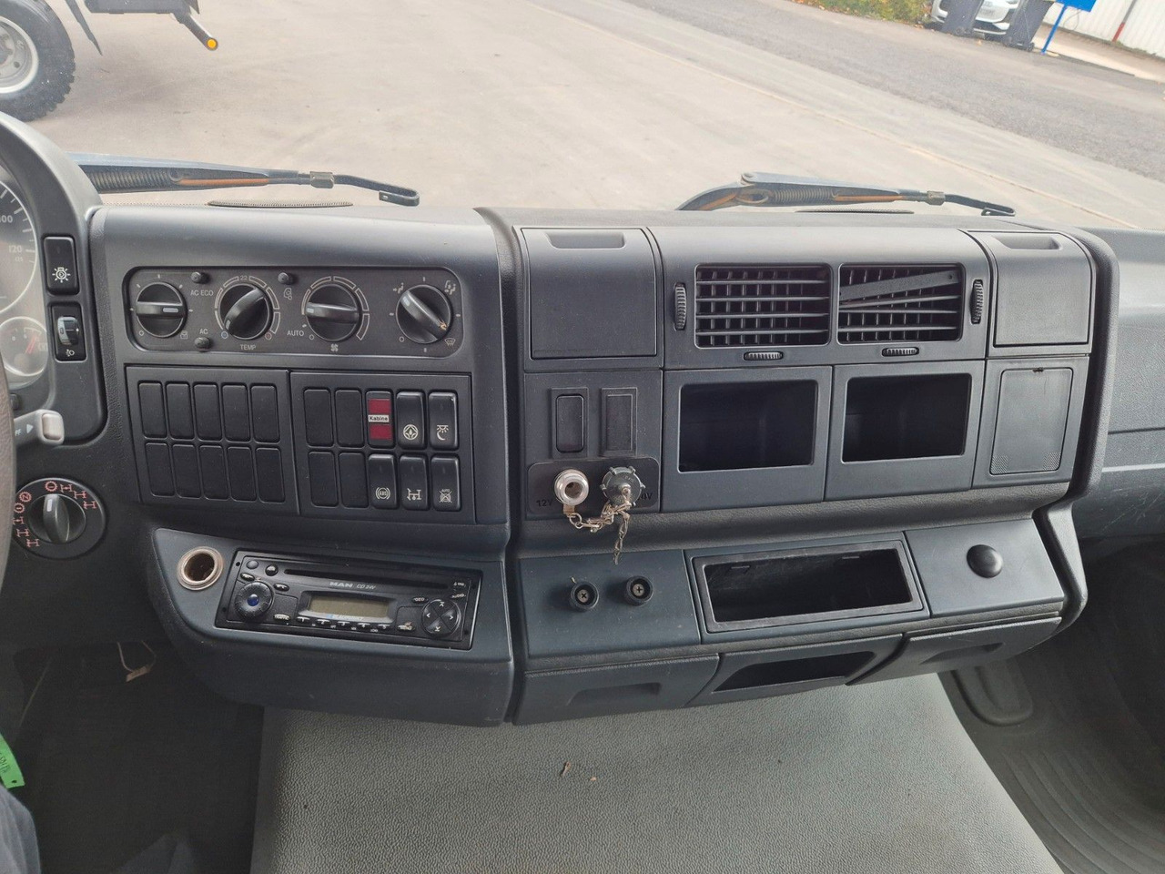 Pritsche LKW MAN TGA 18.360 4x4 BB Pritsche Single Bereifung: das Bild 16 Pritsche LKW MAN TGA 18.360 4x4 BB Pritsche Single Bereifung: das Bild 16