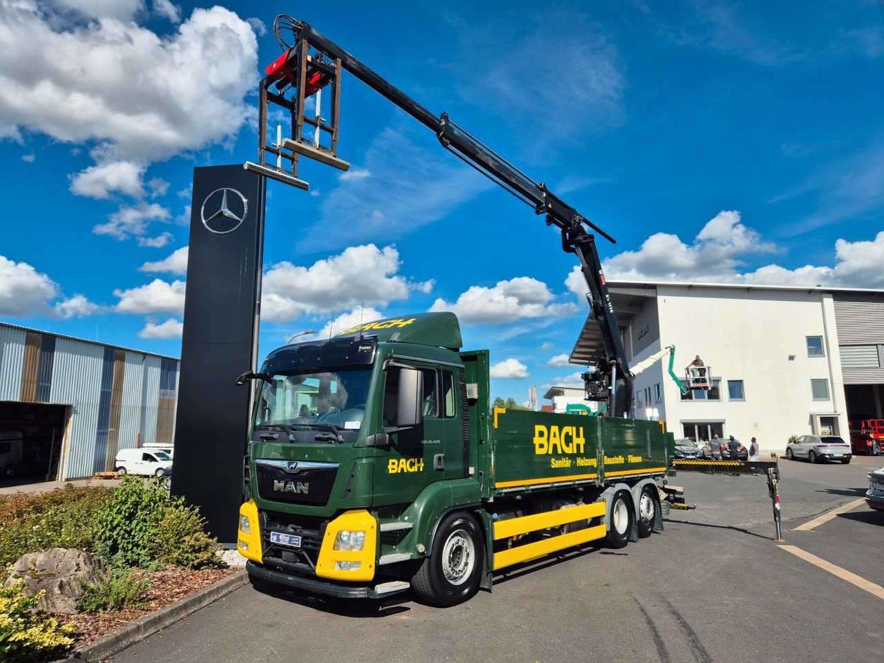 MAN TGS 26.420 6x2-4 LL Hiab 177K PRO 2 Stück - Pritsche LKW: das Bild 1 MAN TGS 26.420 6x2-4 LL Hiab 177K PRO 2 Stück - Pritsche LKW: das Bild 1