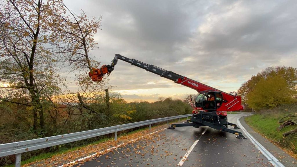 Magni RTH 6.30 SH / Fällkran / Westtech CS750 Magni RTH 6.30 SH / Fällkran / Westtech CS750 - Teleskoplader: das Bild 4 Magni RTH 6.30 SH / Fällkran / Westtech CS750 Magni RTH 6.30 SH / Fällkran / Westtech CS750 - Teleskoplader: das Bild 4