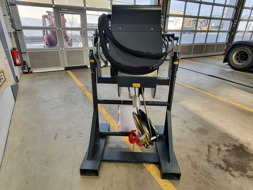 Magni Seilwinde / W 6 I / 6 To / RTH / TH / NEU Magni Seilwinde / W 6 I / 6 To / RTH / TH / NEU - Seilwinde: das Bild 4 Magni Seilwinde / W 6 I / 6 To / RTH / TH / NEU Magni Seilwinde / W 6 I / 6 To / RTH / TH / NEU - Seilwinde: das Bild 4