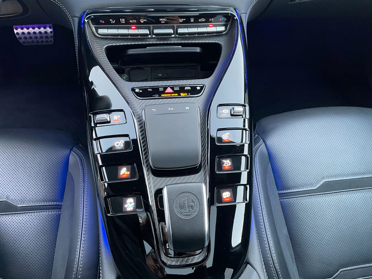 Coupé Mercedes-Benz AMG GT 53 4M AirM+StdH+Burm3D+360°+PAGA+HUD: das Bild 26 Coupé Mercedes-Benz AMG GT 53 4M AirM+StdH+Burm3D+360°+PAGA+HUD: das Bild 26