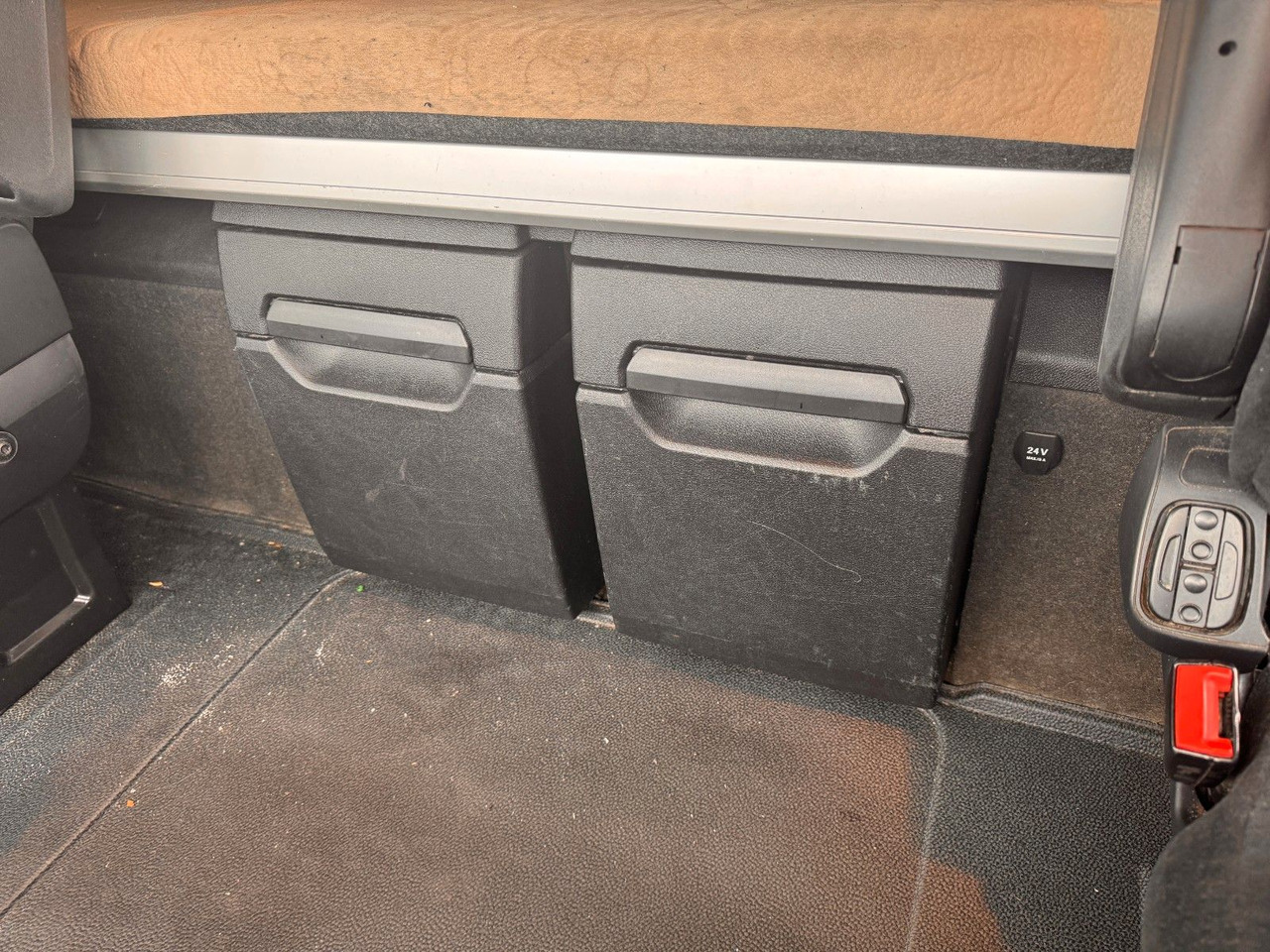 Plane LKW Mercedes-Benz Actros 2542 LnR 6x2 Retarder Standklima: das Bild 20