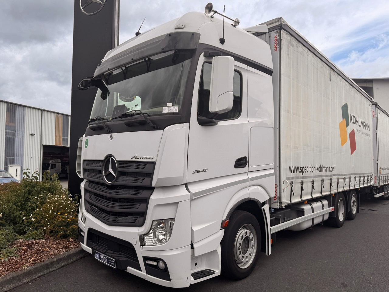 Mercedes-Benz Actros 2542 LnR 6x2 Retarder Standklima - Plane LKW: das Bild 2 Mercedes-Benz Actros 2542 LnR 6x2 Retarder Standklima - Plane LKW: das Bild 2