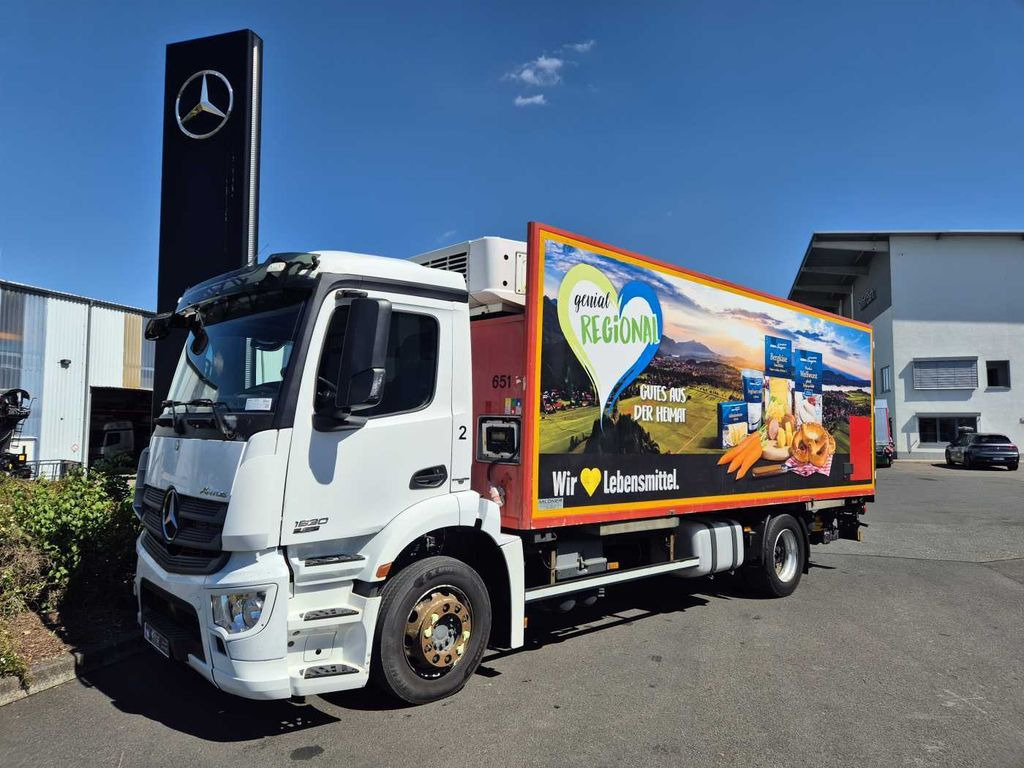 Mercedes-Benz Antos 1830 LL 4x2 Ladebordwand Carrier Supra 750 - Kühlkoffer LKW: das Bild 2 Mercedes-Benz Antos 1830 LL 4x2 Ladebordwand Carrier Supra 750 - Kühlkoffer LKW: das Bild 2