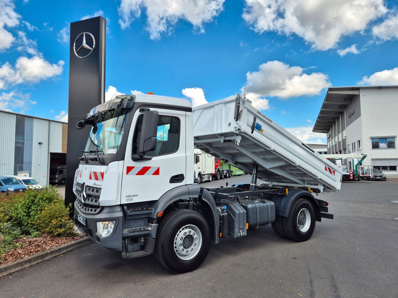 Mercedes-Benz Arocs 1935 K 4x2 Meiller AHK Navi PPC Klima - Kipper: das Bild 1 Mercedes-Benz Arocs 1935 K 4x2 Meiller AHK Navi PPC Klima - Kipper: das Bild 1