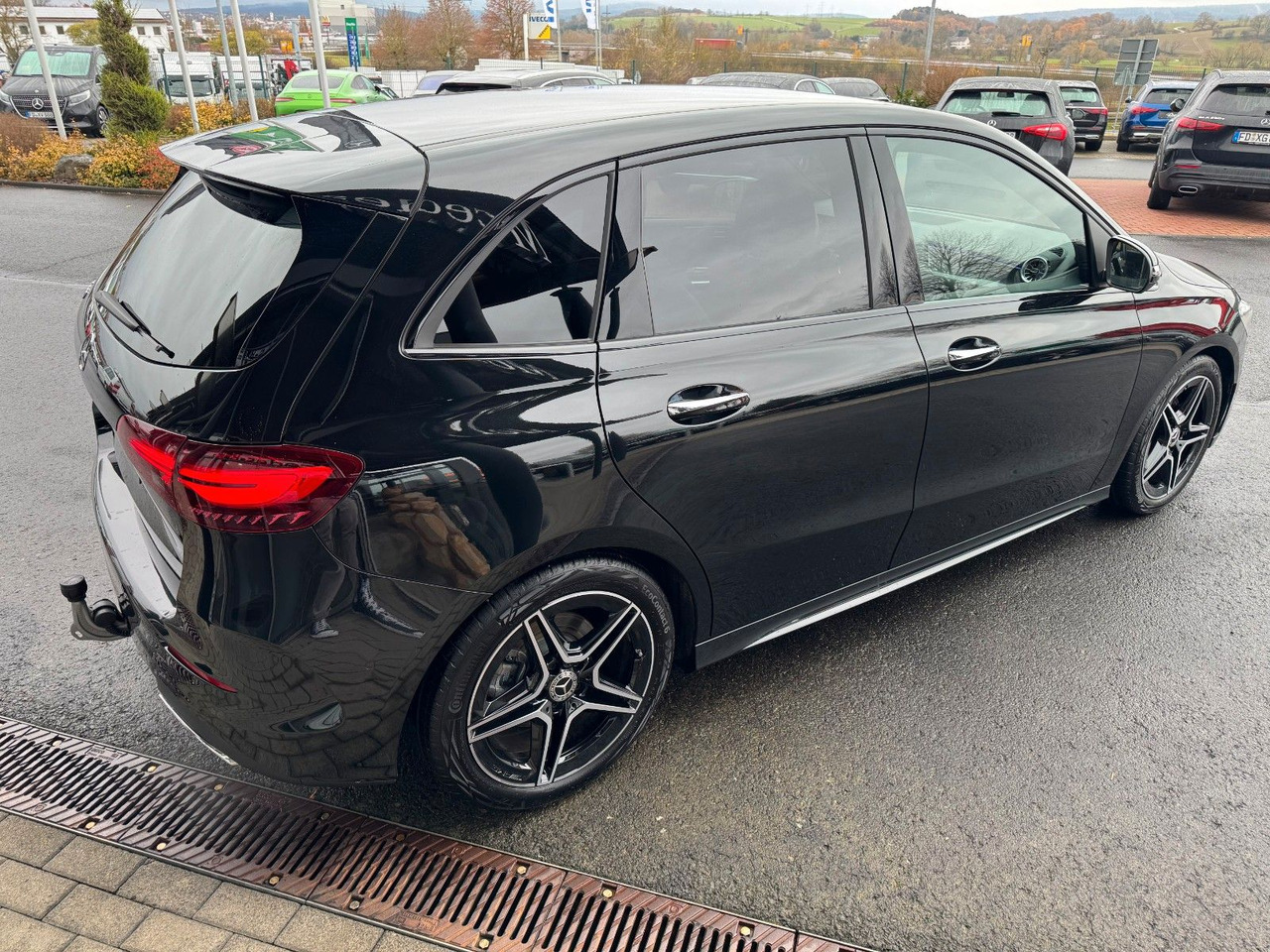 Mercedes-Benz B 200 AMG+AHK+Ambiente+RFK+MBUX+Night - Limousine: das Bild 3 Mercedes-Benz B 200 AMG+AHK+Ambiente+RFK+MBUX+Night - Limousine: das Bild 3