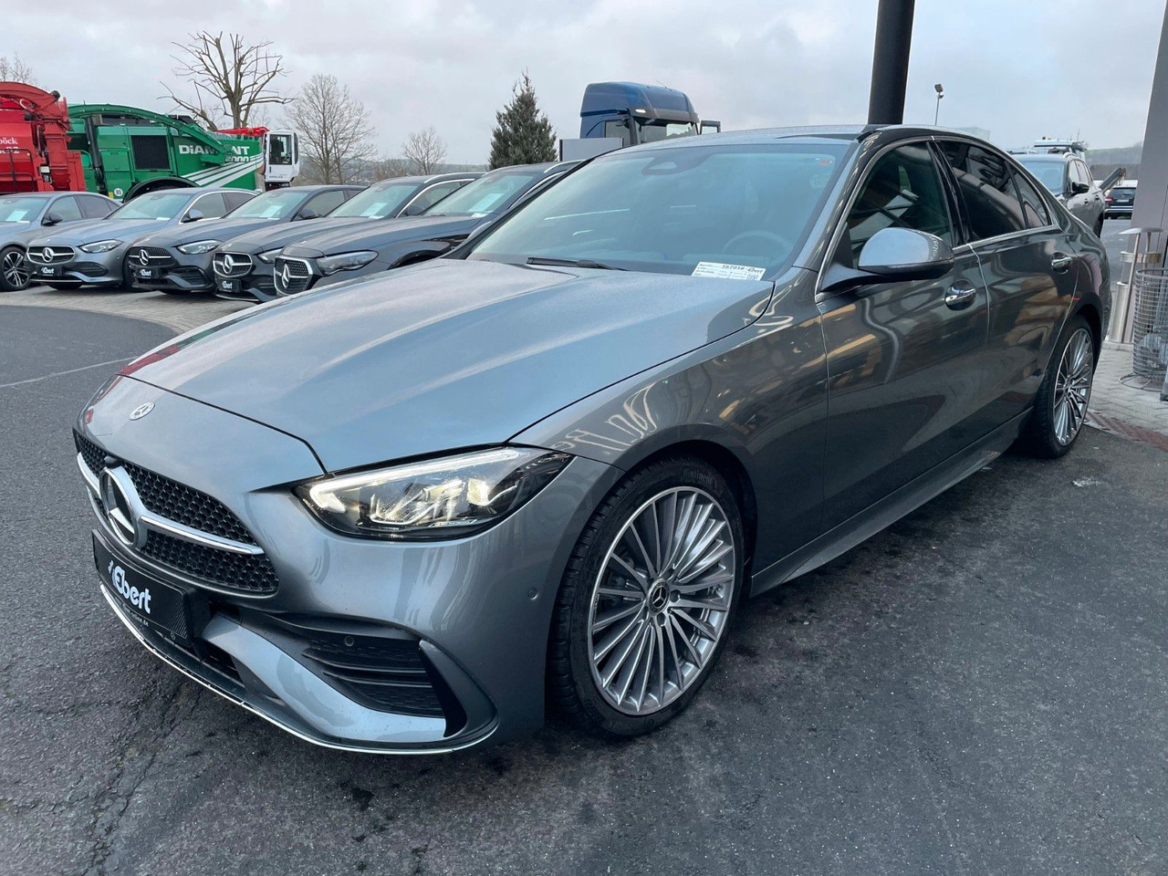 Mercedes-Benz C 200 AMG AHK+Memory+R-Kamera+Distr+Ambiente+Key - Limousine: das Bild 2 Mercedes-Benz C 200 AMG AHK+Memory+R-Kamera+Distr+Ambiente+Key - Limousine: das Bild 2