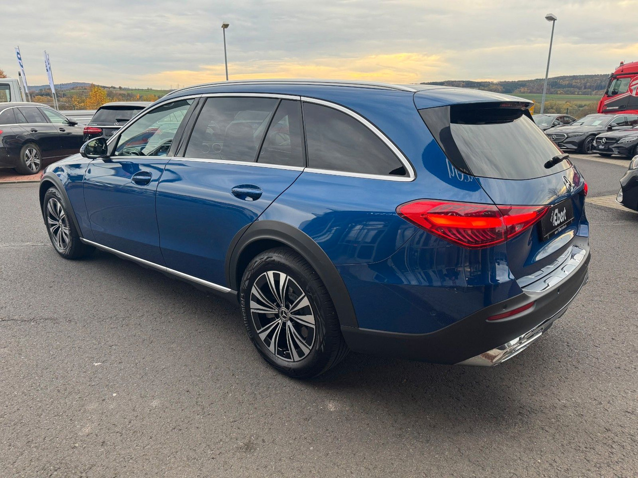 Mercedes-Benz C 200 T All Terrain 4M+Ambiente+360+Augmented - Kombi: das Bild 3 Mercedes-Benz C 200 T All Terrain 4M+Ambiente+360+Augmented - Kombi: das Bild 3