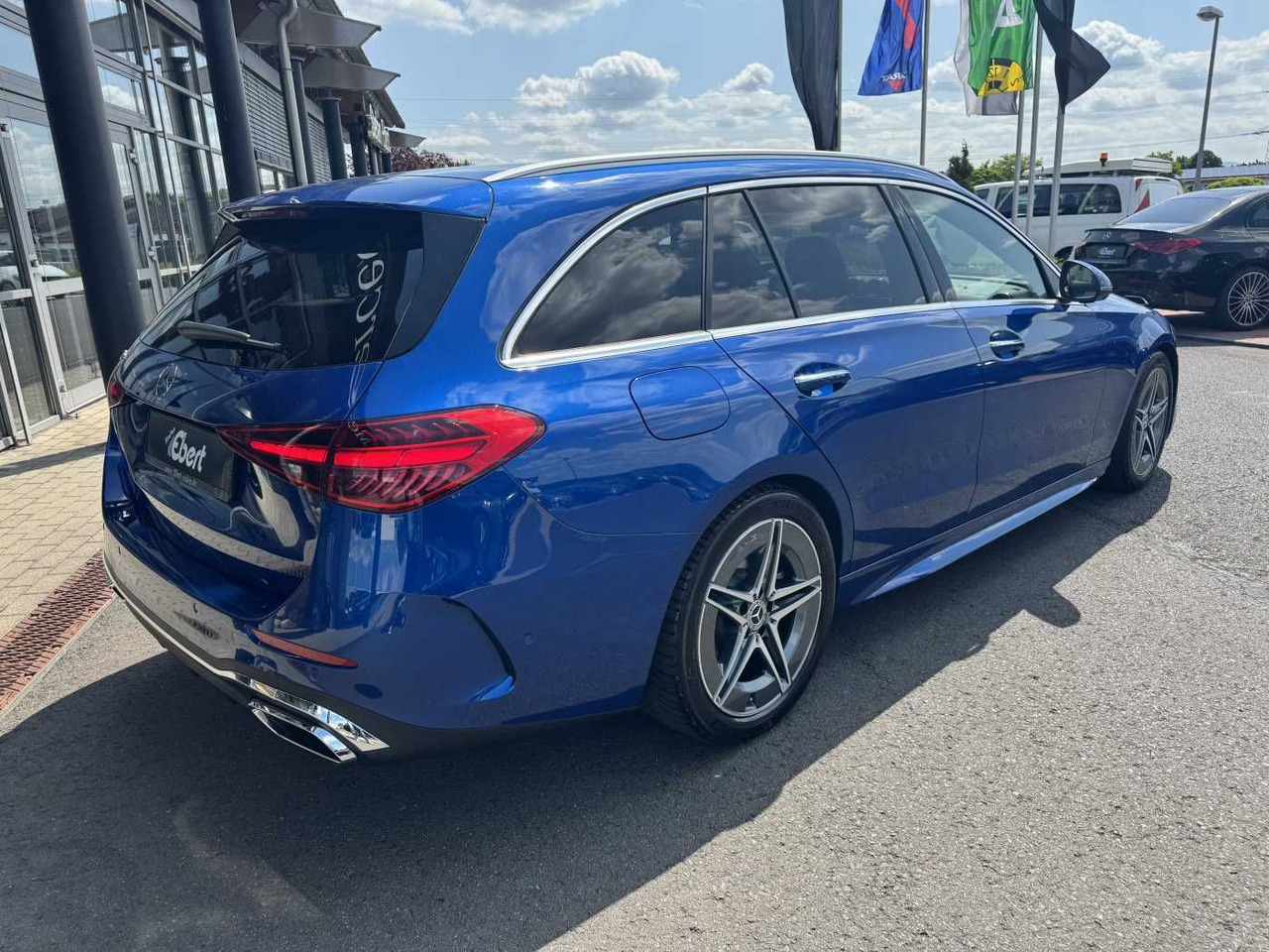 Mercedes-Benz C 200d AMG+Pano+Distr+Digital+AHK+HUD+360+IHC+ - PKW: das Bild 4 Mercedes-Benz C 200d AMG+Pano+Distr+Digital+AHK+HUD+360+IHC+ - PKW: das Bild 4