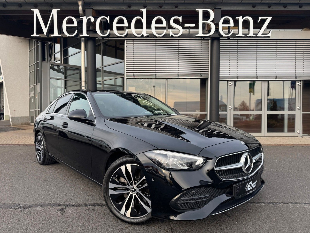 Mercedes-Benz C 220d Avantgarde+Pano+HUD+RFK+TotW+AmbiPrem - Limousine: das Bild 1 Mercedes-Benz C 220d Avantgarde+Pano+HUD+RFK+TotW+AmbiPrem - Limousine: das Bild 1