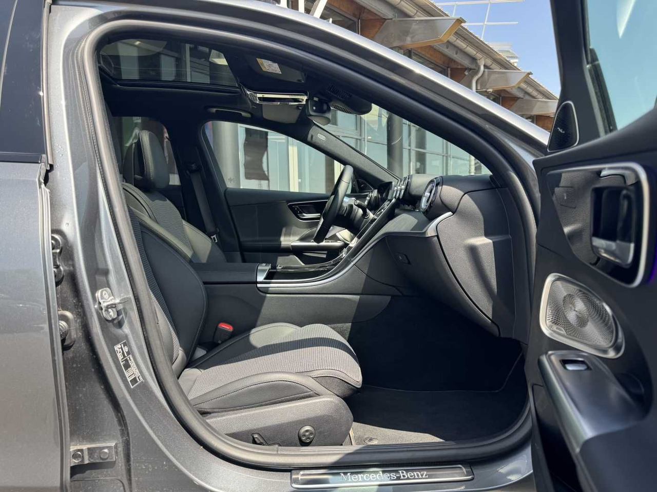 Limousine Mercedes-Benz C 300 4M Avantgarde+Pano+Bumester+AHK+RFK+ Night: das Bild 6