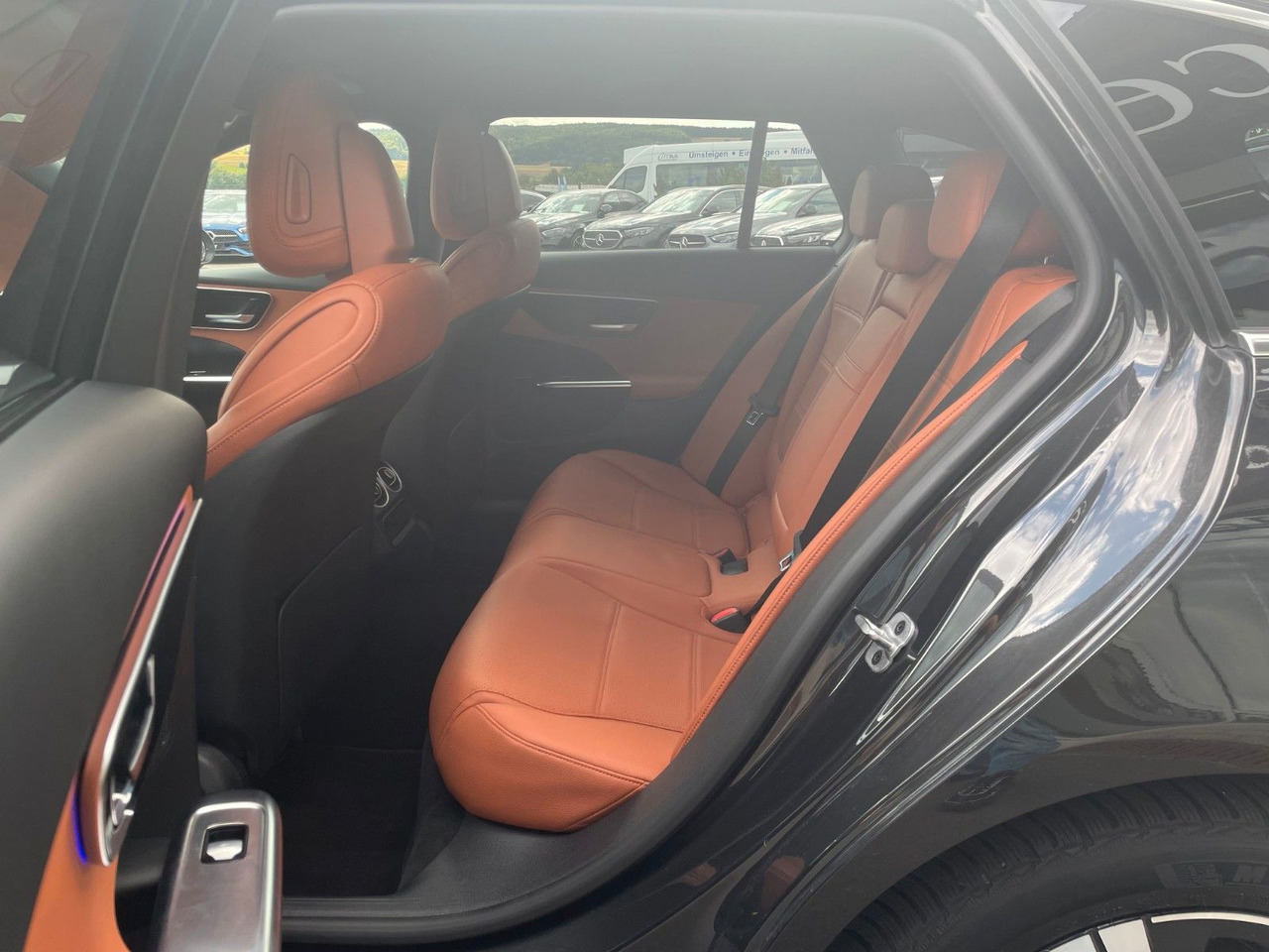 Mercedes-Benz C 300 e T AVANTGARDE R-Kamera+TOTW+Carplay - Kombi: das Bild 2 Mercedes-Benz C 300 e T AVANTGARDE R-Kamera+TOTW+Carplay - Kombi: das Bild 2