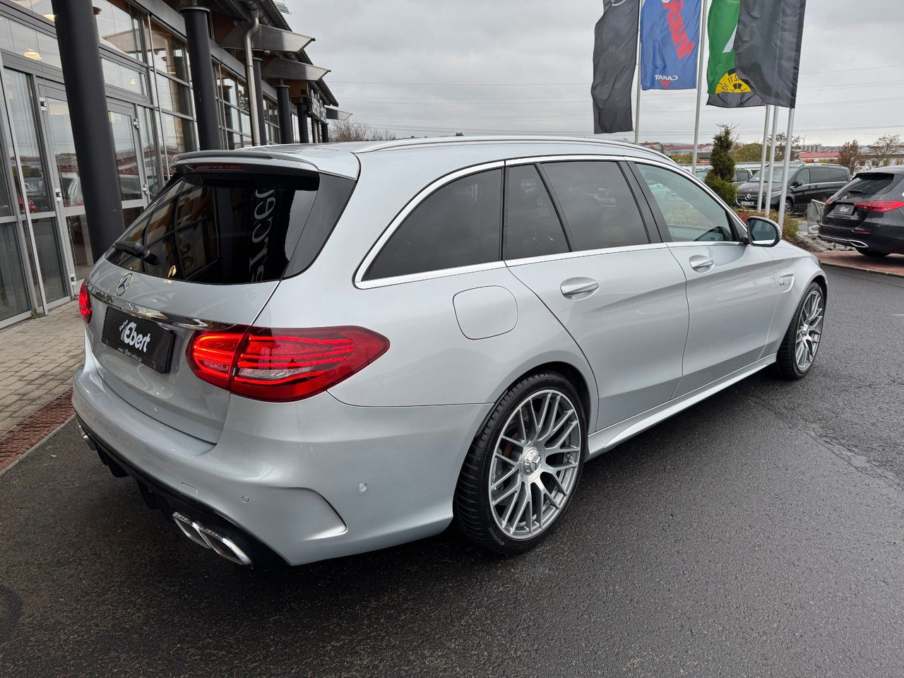 Mercedes-Benz C 63 AMG T Pano+Burmester+Distr+Memory+RFK - Kombi: das Bild 5 Mercedes-Benz C 63 AMG T Pano+Burmester+Distr+Memory+RFK - Kombi: das Bild 5