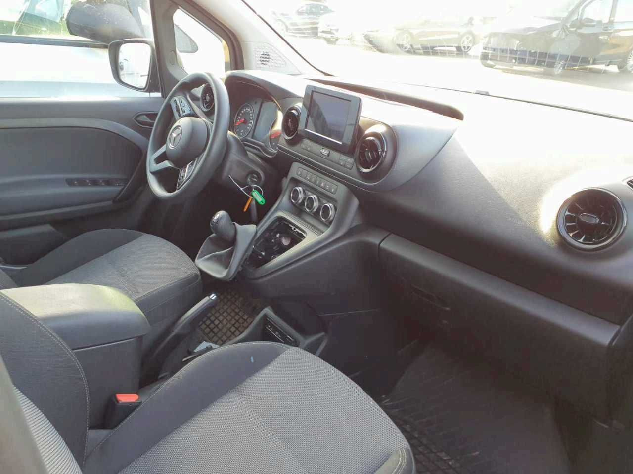 Mercedes-Benz Citan 113 Tourer Klimaautomatik AK Kamera MBUX - PKW: das Bild 4 Mercedes-Benz Citan 113 Tourer Klimaautomatik AK Kamera MBUX - PKW: das Bild 4