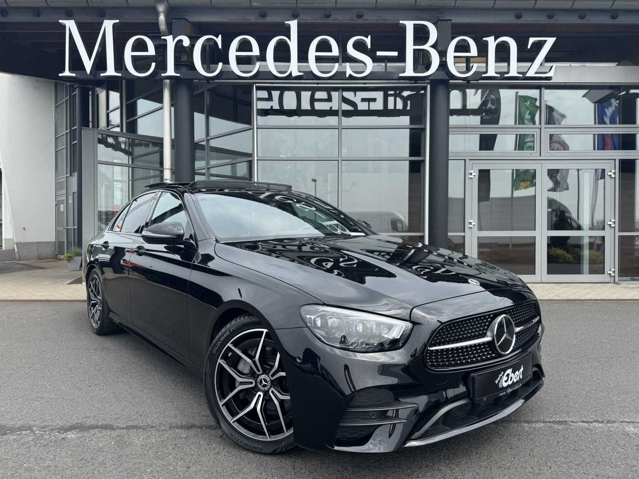 Mercedes-Benz E 220d AMG+Distr+Multibeam+Pano+ Ambiente+Night - Limousine: das Bild 1 Mercedes-Benz E 220d AMG+Distr+Multibeam+Pano+ Ambiente+Night - Limousine: das Bild 1