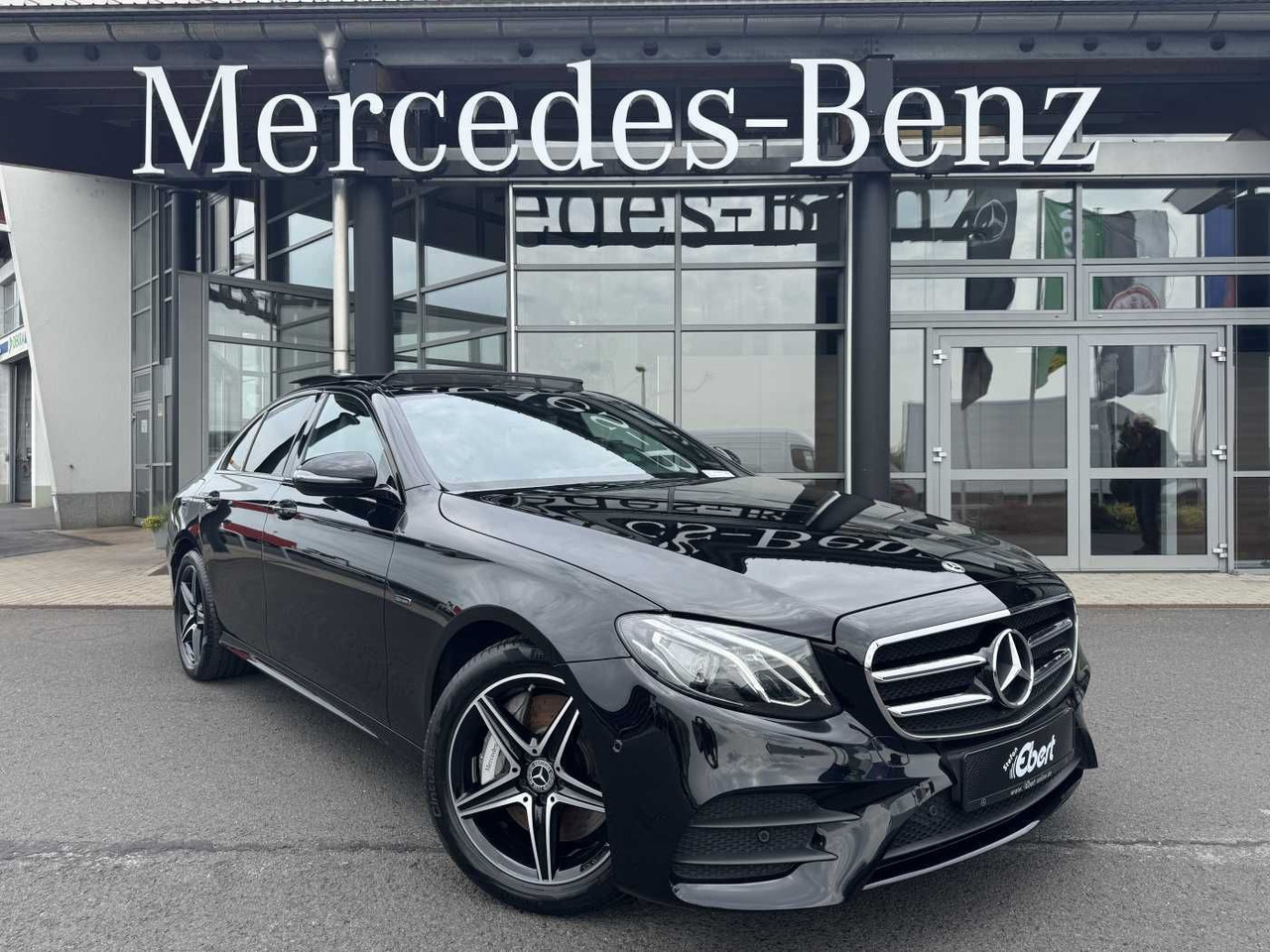 Mercedes-Benz E 300de 9G AMG+Pano+Memory+Ambiente+ RFK+Night - Limousine: das Bild 1 Mercedes-Benz E 300de 9G AMG+Pano+Memory+Ambiente+ RFK+Night - Limousine: das Bild 1