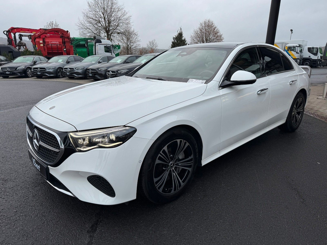 Mercedes-Benz E 450 4M Avantgarde+Pano+DistrPro+Digital+360 - Limousine: das Bild 3 Mercedes-Benz E 450 4M Avantgarde+Pano+DistrPro+Digital+360 - Limousine: das Bild 3