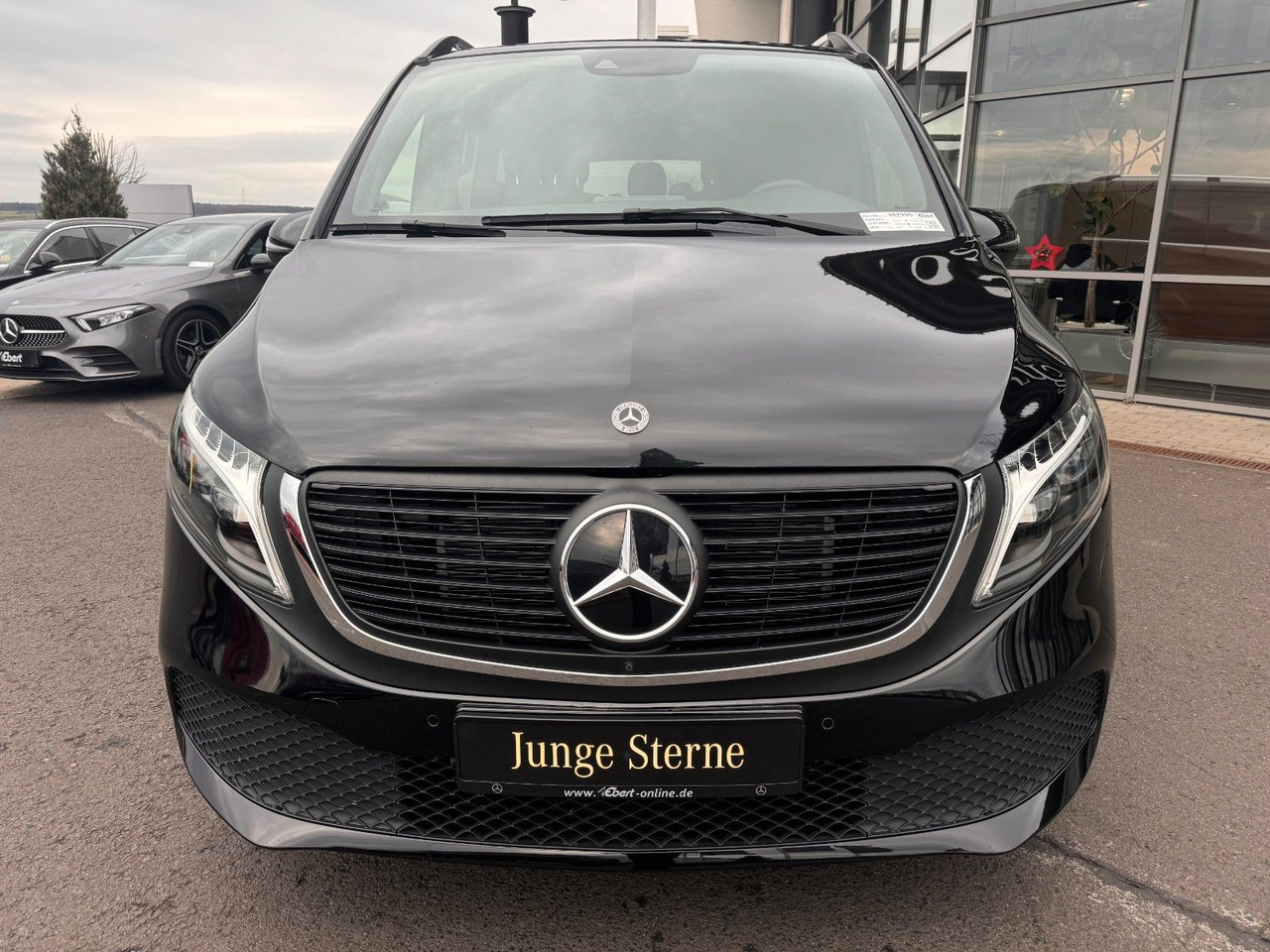 Mercedes-Benz EQV 300 AVANTGARDE 360Kamera DISTRONIC Leder - Personentransporter, Elektro-Transporter: das Bild 2 Mercedes-Benz EQV 300 AVANTGARDE 360Kamera DISTRONIC Leder - Personentransporter, Elektro-Transporter: das Bild 2