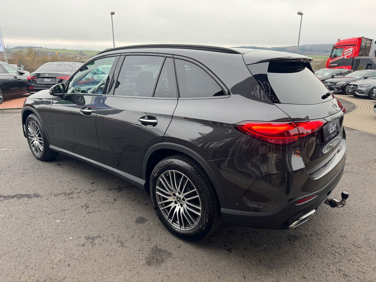 Mercedes-Benz GLC 220d 4M AMG+AHK+Burm+STH+360+Night - SUV/ Geländewagen: das Bild 3 Mercedes-Benz GLC 220d 4M AMG+AHK+Burm+STH+360+Night - SUV/ Geländewagen: das Bild 3