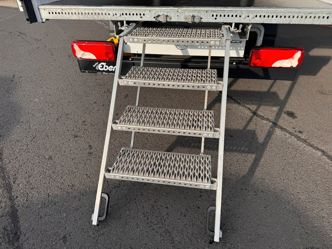 Mercedes-Benz Sprinter 315 CDI Möbelkoffer Treppe Windabweiser - Koffer Transporter: das Bild 5 Mercedes-Benz Sprinter 315 CDI Möbelkoffer Treppe Windabweiser - Koffer Transporter: das Bild 5