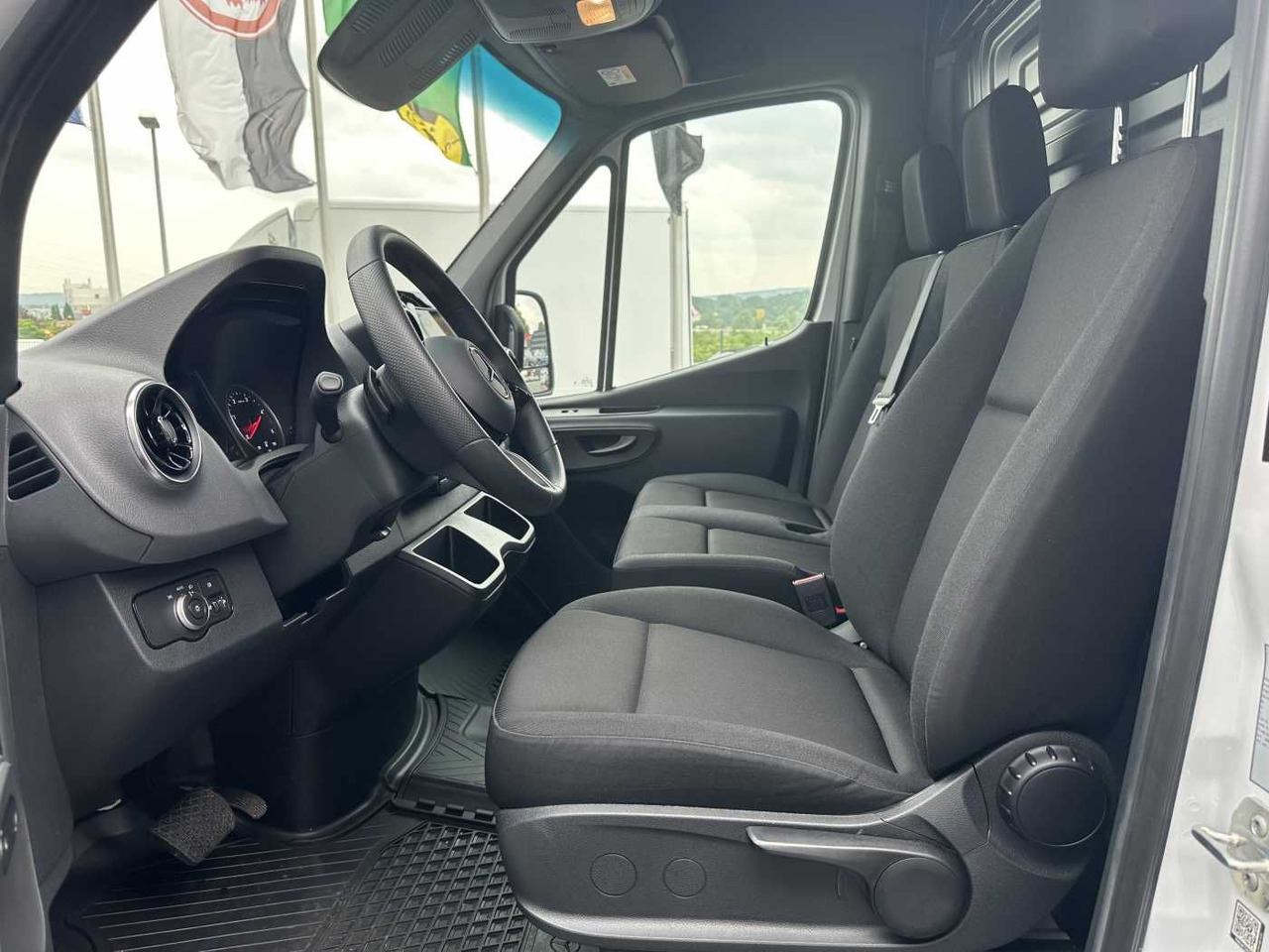 Kastenwagen Mercedes-Benz Sprinter 317 CDI 4325 9G AHK Klima Kamera MBUX: das Bild 10