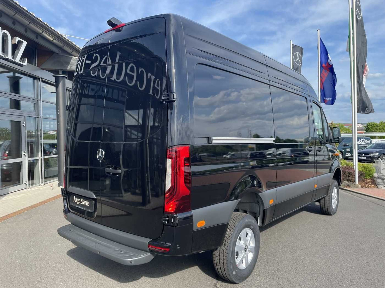 Mercedes-Benz Sprinter 319 CDI 4x4 3665 Klima Kamera MBUX LED - Kastenwagen: das Bild 5 Mercedes-Benz Sprinter 319 CDI 4x4 3665 Klima Kamera MBUX LED - Kastenwagen: das Bild 5