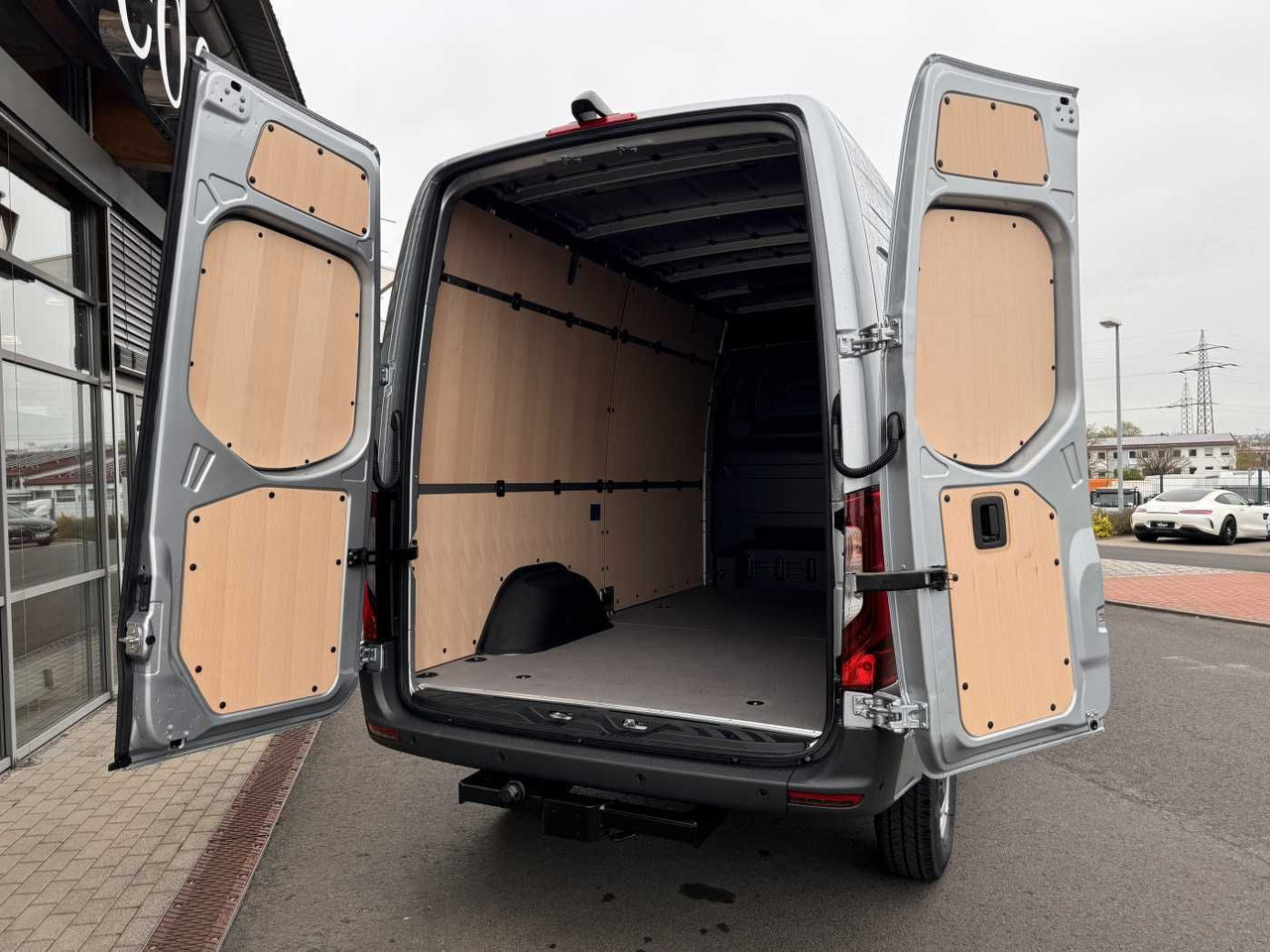 Kastenwagen Mercedes-Benz Sprinter 319 CDI 4x4 3665 Klima Standheiz AHK: das Bild 7