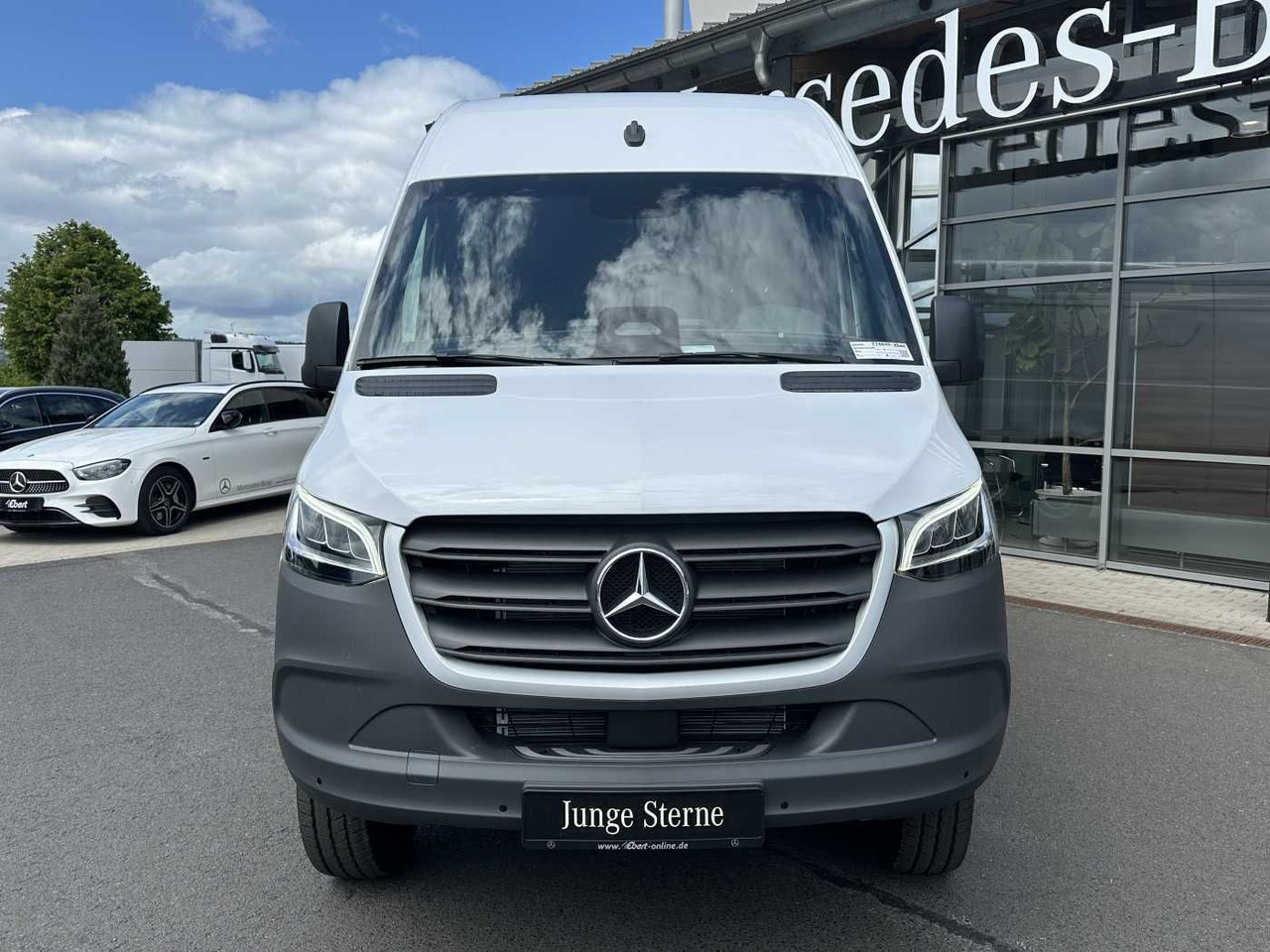 Mercedes-Benz Sprinter 319 CDI 4x4 4325 Kamera LED SHZ MBUX - Kastenwagen: das Bild 2 Mercedes-Benz Sprinter 319 CDI 4x4 4325 Kamera LED SHZ MBUX - Kastenwagen: das Bild 2