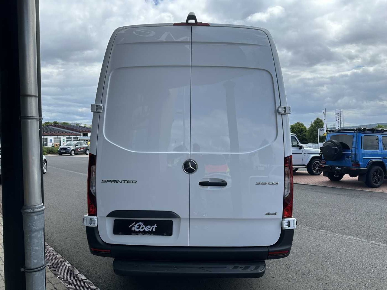 Mercedes-Benz Sprinter 319 CDI 4x4 4325 Kamera LED SHZ MBUX - Kastenwagen: das Bild 5 Mercedes-Benz Sprinter 319 CDI 4x4 4325 Kamera LED SHZ MBUX - Kastenwagen: das Bild 5