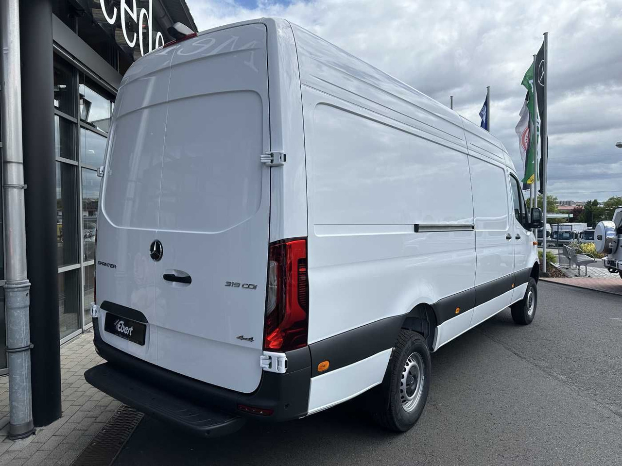 Mercedes-Benz Sprinter 319 CDI 4x4 4325 Kamera LED SHZ MBUX - Kastenwagen: das Bild 4 Mercedes-Benz Sprinter 319 CDI 4x4 4325 Kamera LED SHZ MBUX - Kastenwagen: das Bild 4