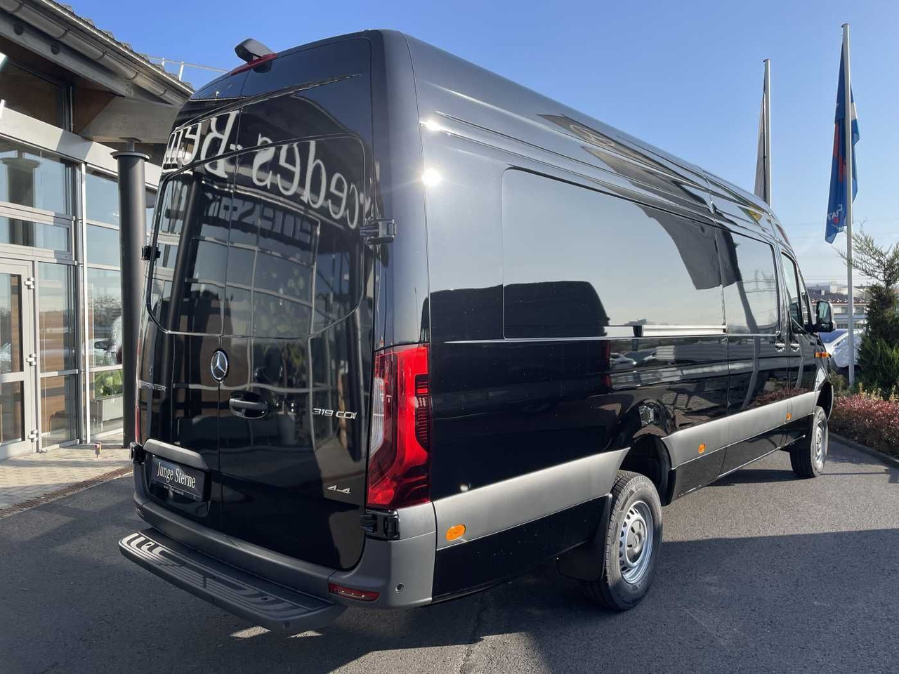 Mercedes-Benz Sprinter 319 CDI 4x4 Extralang Klima 360 Kamera - Kastenwagen: das Bild 4 Mercedes-Benz Sprinter 319 CDI 4x4 Extralang Klima 360 Kamera - Kastenwagen: das Bild 4