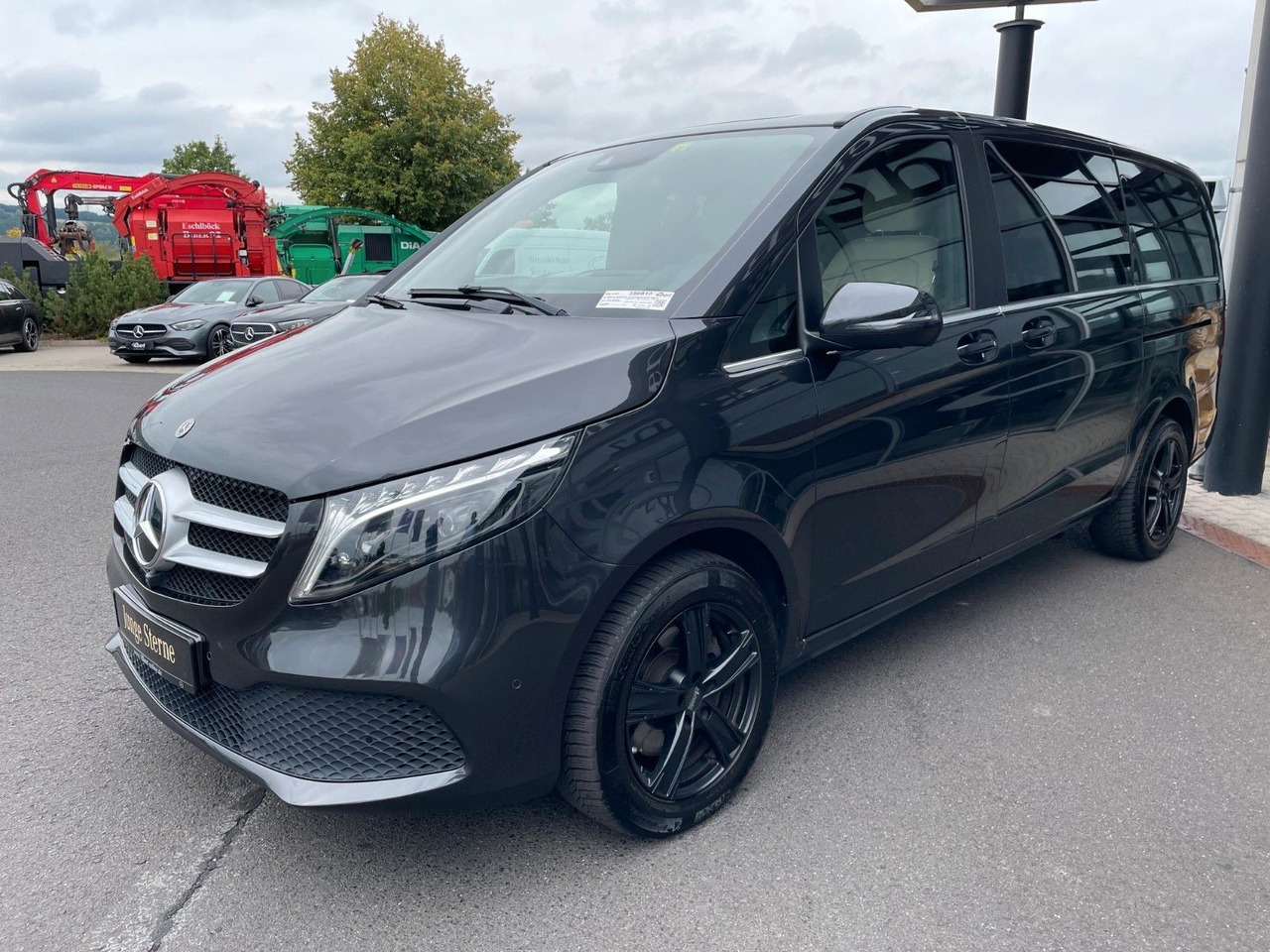 Mercedes-Benz V 300 d AVA ED 4MATIC Sitzklima Burmester 6Sitze - Kombi: das Bild 2 Mercedes-Benz V 300 d AVA ED 4MATIC Sitzklima Burmester 6Sitze - Kombi: das Bild 2