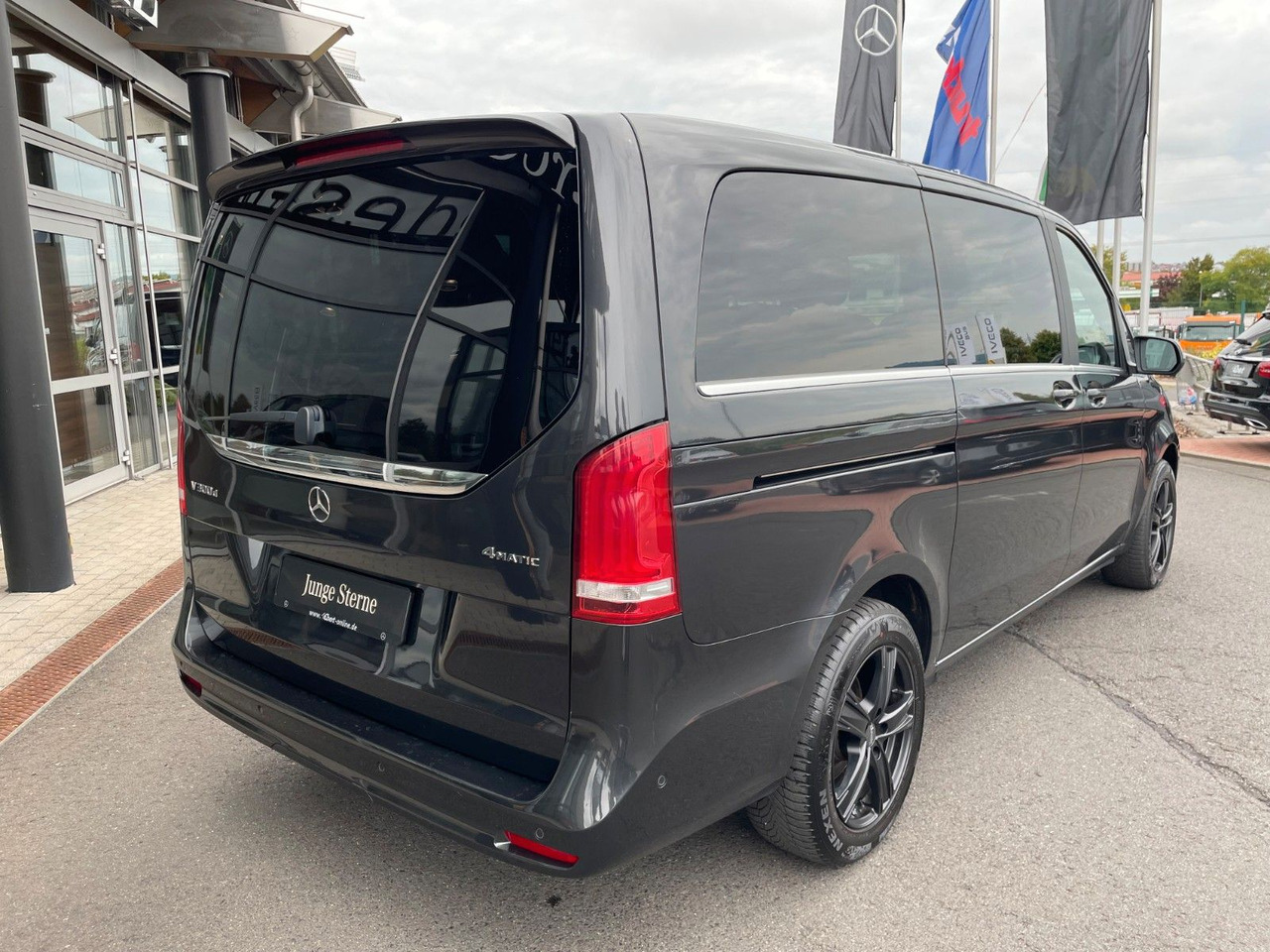 Mercedes-Benz V 300 d AVA ED 4MATIC Sitzklima Burmester 6Sitze - Kombi: das Bild 4 Mercedes-Benz V 300 d AVA ED 4MATIC Sitzklima Burmester 6Sitze - Kombi: das Bild 4