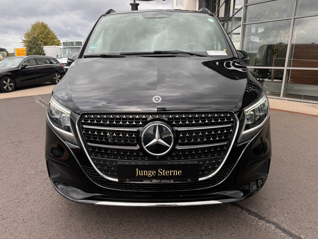 Mercedes-Benz V 300 d AVANTGARDE Extralang 360Kamera Standheiz - Kombi: das Bild 2 Mercedes-Benz V 300 d AVANTGARDE Extralang 360Kamera Standheiz - Kombi: das Bild 2