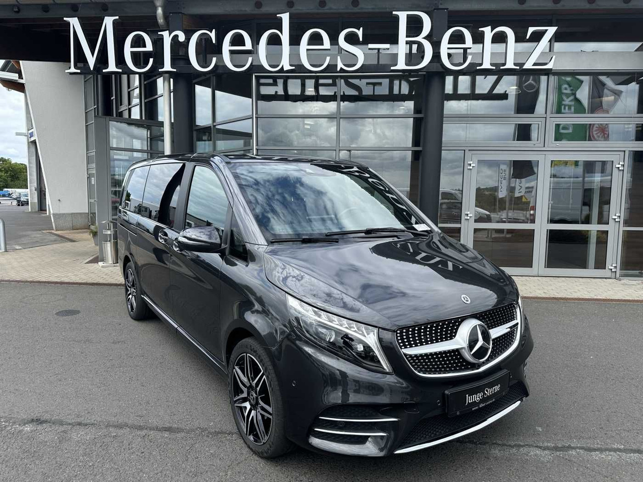 Mercedes-Benz V 300 d EDITION AMG AHK Tisch Leder ILS 7Sitze - PKW: das Bild 1 Mercedes-Benz V 300 d EDITION AMG AHK Tisch Leder ILS 7Sitze - PKW: das Bild 1