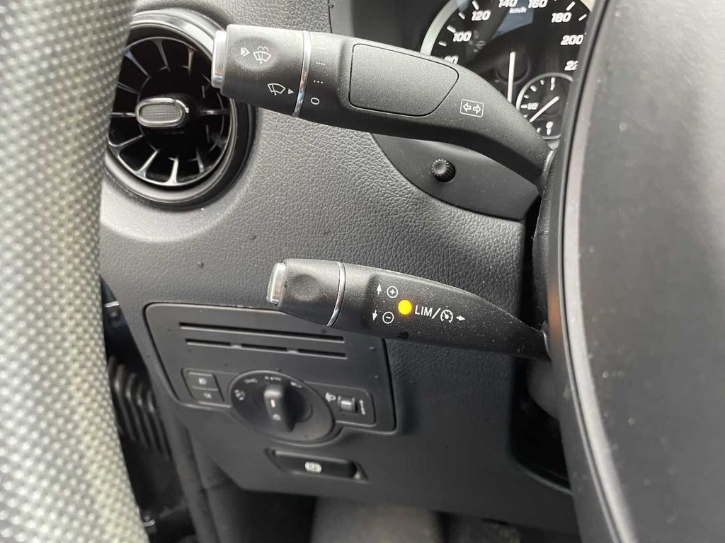 Kastenwagen Mercedes-Benz Vito 114 CDI 3200 Klima Kamera AHK Navi Tempomat Mercedes-Benz Vito 114 CDI 3200 Klima Kamera AHK Navi Tempomat: das Bild 10 Kastenwagen Mercedes-Benz Vito 114 CDI 3200 Klima Kamera AHK Navi Tempomat Mercedes-Benz Vito 114 CDI 3200 Klima Kamera AHK Navi Tempomat: das Bild 10