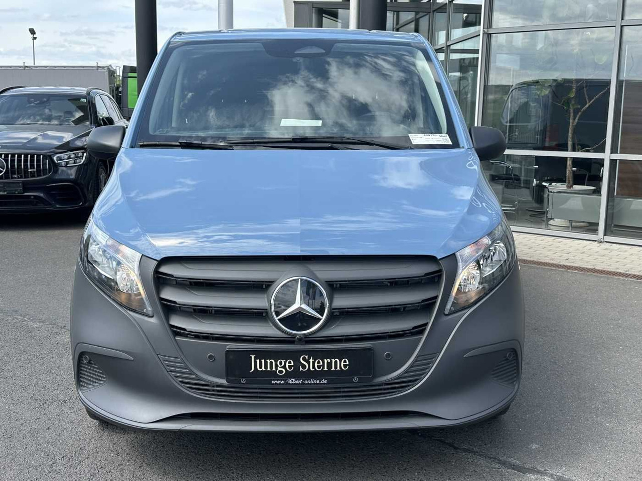 Mercedes-Benz Vito 114 CDI Klima AHK Kamera SHZ Tempomat - Kastenwagen: das Bild 2 Mercedes-Benz Vito 114 CDI Klima AHK Kamera SHZ Tempomat - Kastenwagen: das Bild 2
