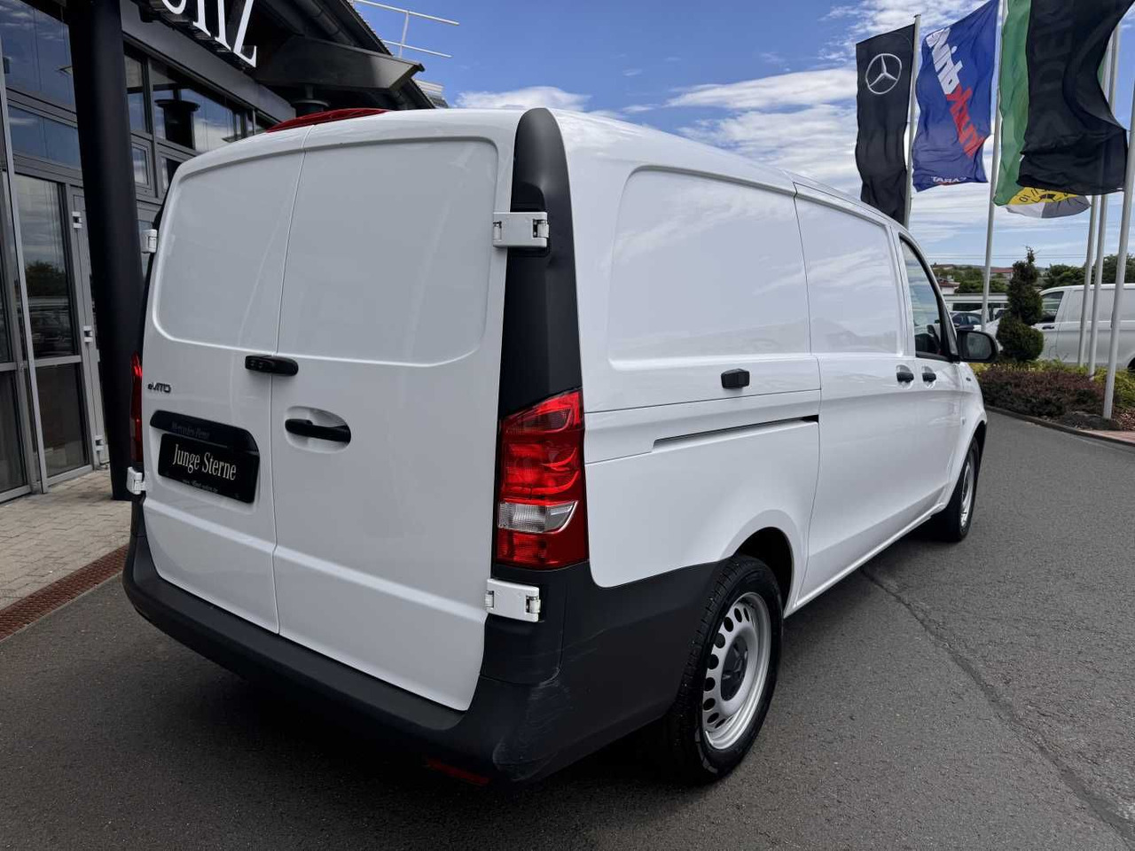 Mercedes-Benz eVito 112 Klima Kamera Navi SHZ Tempomat - Kleintransporter, Elektro-Transporter: das Bild 4 Mercedes-Benz eVito 112 Klima Kamera Navi SHZ Tempomat - Kleintransporter, Elektro-Transporter: das Bild 4
