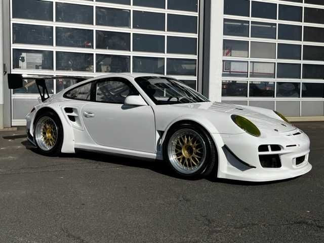 Porsche 997 GT2 RSR Rennwagen - PKW: das Bild 1 Porsche 997 GT2 RSR Rennwagen - PKW: das Bild 1