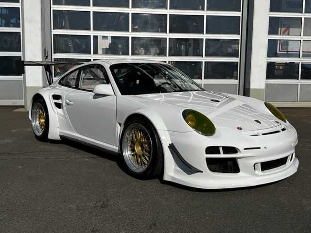 Porsche 997 GT2 RSR Rennwagen - PKW: das Bild 1 Porsche 997 GT2 RSR Rennwagen - PKW: das Bild 1