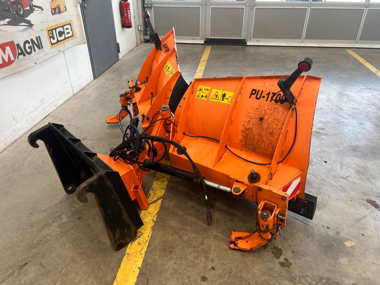 Pronar PU-1700 Schneeschild / 2011 / 1.930 mm - Schneepflug: das Bild 5 Pronar PU-1700 Schneeschild / 2011 / 1.930 mm - Schneepflug: das Bild 5