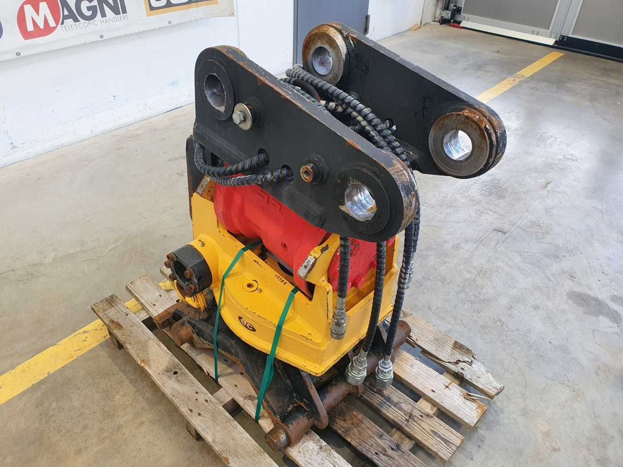 Rädlinger Schwenkrotator CAT M318 / CW 40 / 2016 - Tiltrotator: das Bild 3 Rädlinger Schwenkrotator CAT M318 / CW 40 / 2016 - Tiltrotator: das Bild 3