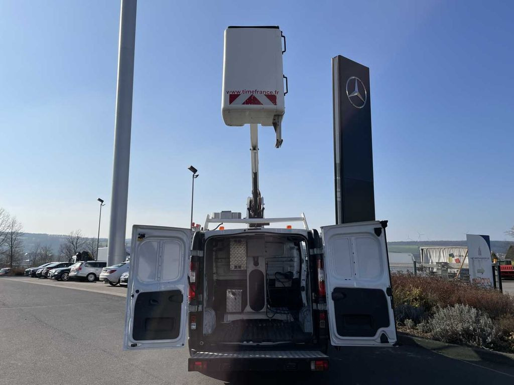 LKW mit Arbeitsbühne, Transporter Renault Trafic dCi 120 L1H1 / TIME France ETL 21 8m Renault Trafic dCi 120 L1H1 / TIME France ETL 21 8m: das Bild 6 LKW mit Arbeitsbühne, Transporter Renault Trafic dCi 120 L1H1 / TIME France ETL 21 8m Renault Trafic dCi 120 L1H1 / TIME France ETL 21 8m: das Bild 6