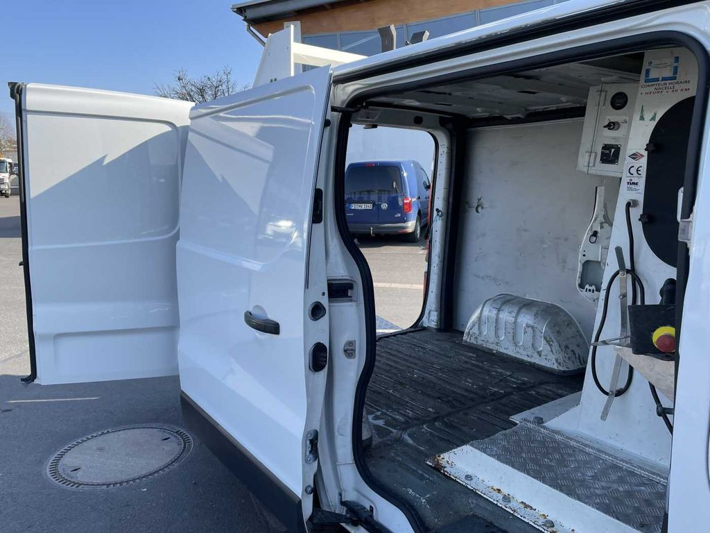 LKW mit Arbeitsbühne, Transporter Renault Trafic dCi 120 L1H1 / TIME France ETL 21 8m Renault Trafic dCi 120 L1H1 / TIME France ETL 21 8m: das Bild 12 LKW mit Arbeitsbühne, Transporter Renault Trafic dCi 120 L1H1 / TIME France ETL 21 8m Renault Trafic dCi 120 L1H1 / TIME France ETL 21 8m: das Bild 12