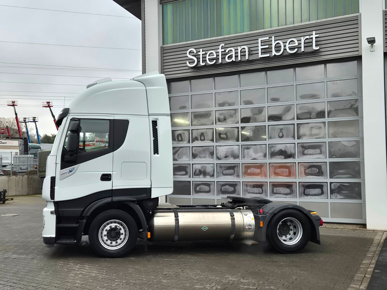 Iveco Stralis 460NP LNG Intarder 3 Stück - Sattelzugmaschine: das Bild 4 Iveco Stralis 460NP LNG Intarder 3 Stück - Sattelzugmaschine: das Bild 4