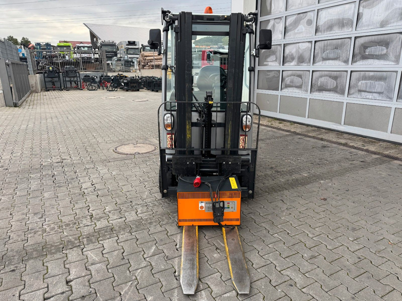 Still RX 20-14 / Triplex: 4,3m / nur 1.147h! / SS - Elektrostapler: das Bild 4 Still RX 20-14 / Triplex: 4,3m / nur 1.147h! / SS - Elektrostapler: das Bild 4