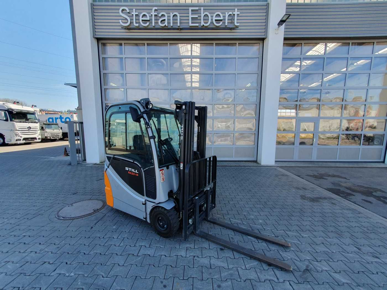 Still RX20-14 / 2016 / Triplex: 4.60m! / 271h / SS - Elektrostapler: das Bild 1 Still RX20-14 / 2016 / Triplex: 4.60m! / 271h / SS - Elektrostapler: das Bild 1