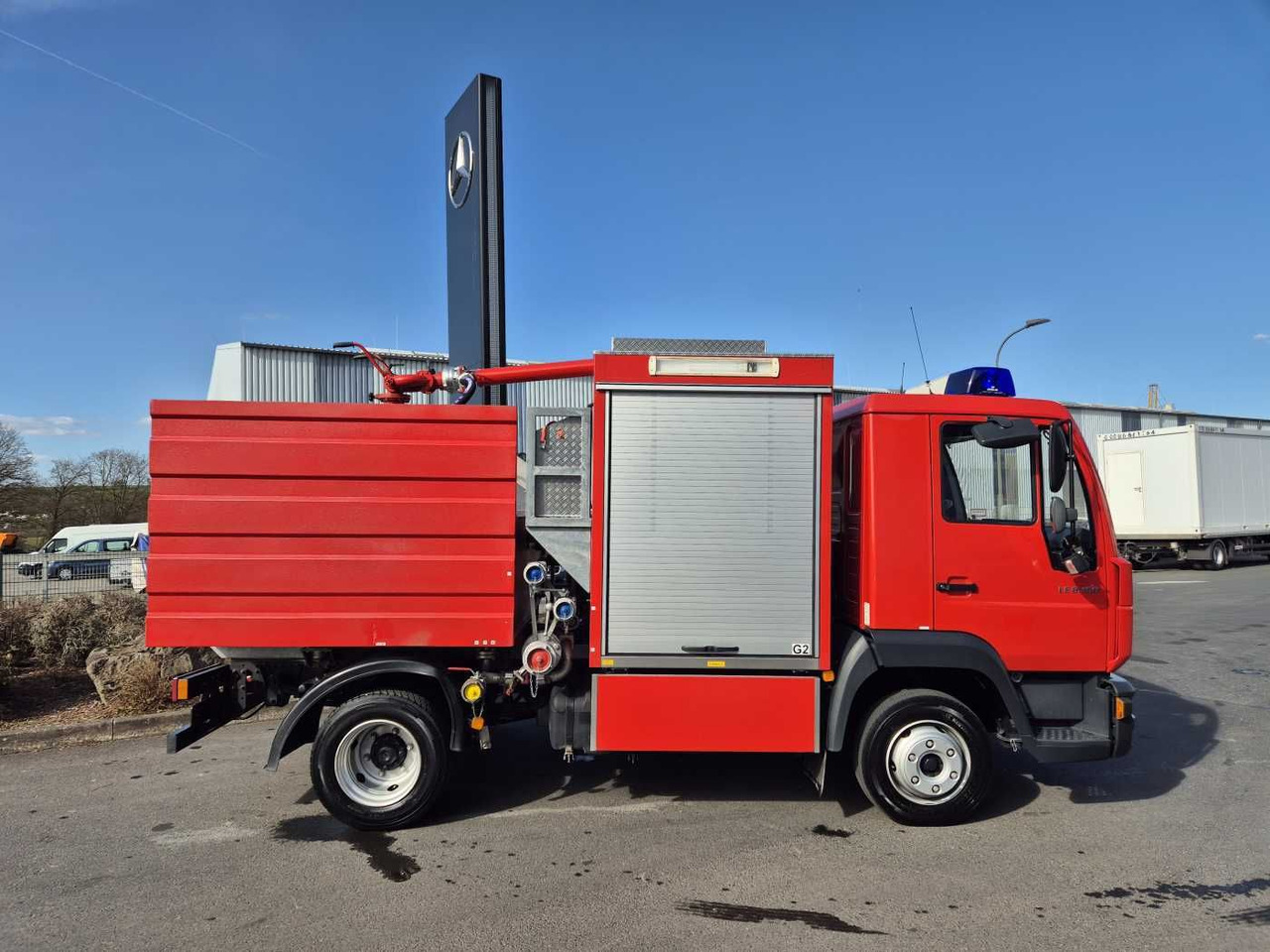 MAN LE 8.150 Schaumlöschfahrzeug Schmitz SLF25/25 - Transporter: das Bild 5 MAN LE 8.150 Schaumlöschfahrzeug Schmitz SLF25/25 - Transporter: das Bild 5