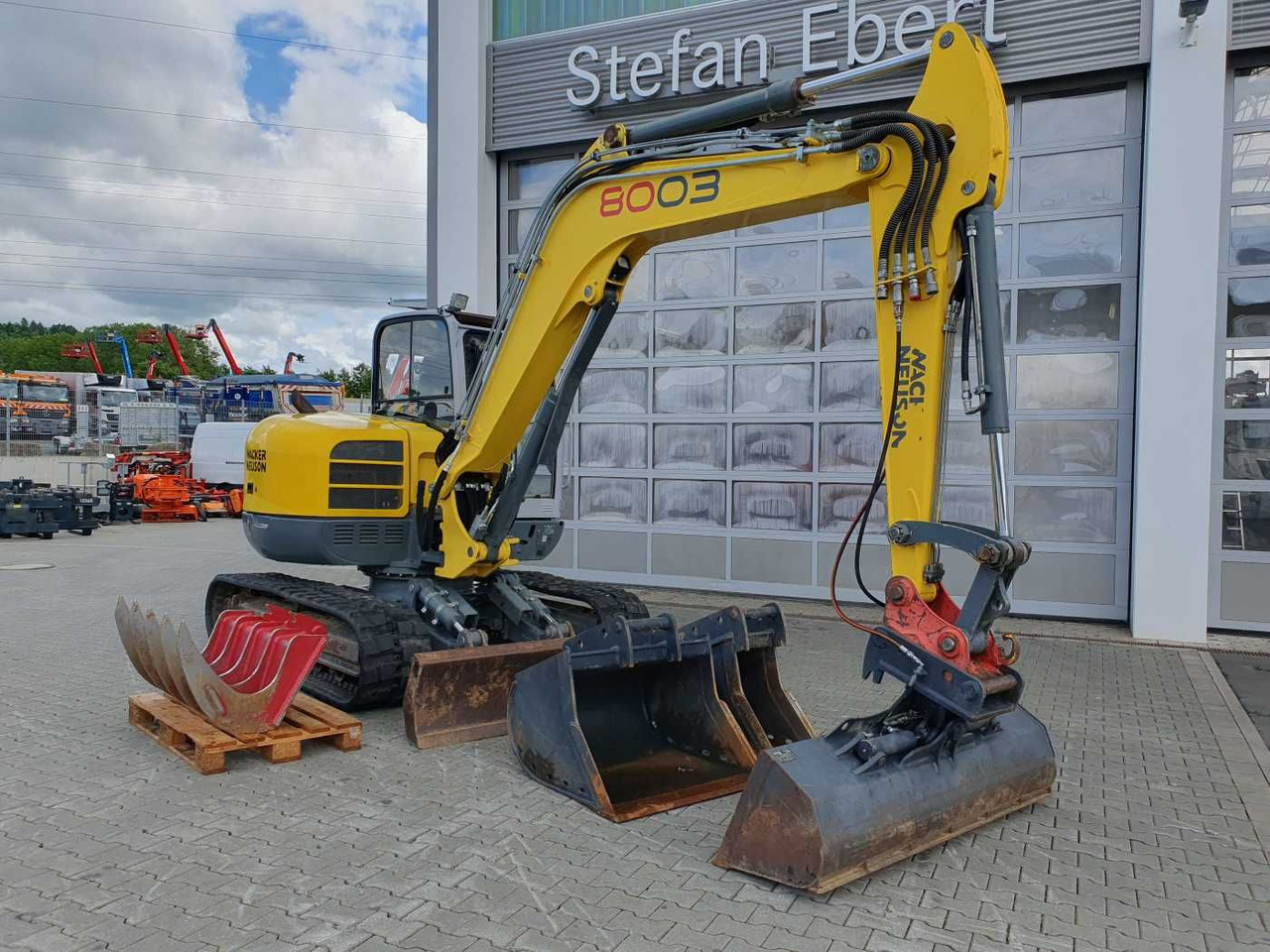 Wacker 8003 / MS08 / nur 4.035h / 2014 / Löffelpaket - Minibagger: das Bild 2 Wacker 8003 / MS08 / nur 4.035h / 2014 / Löffelpaket - Minibagger: das Bild 2