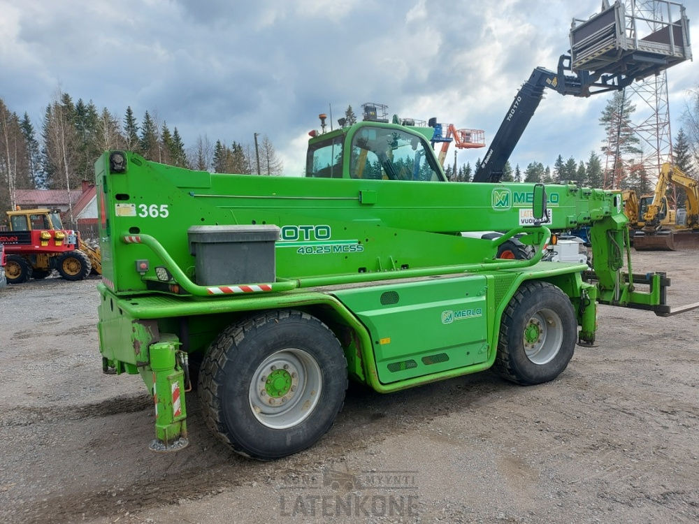Teleskoplader Merlo ROTO 40.25MCSS with basket, remote, jib: das Bild 8